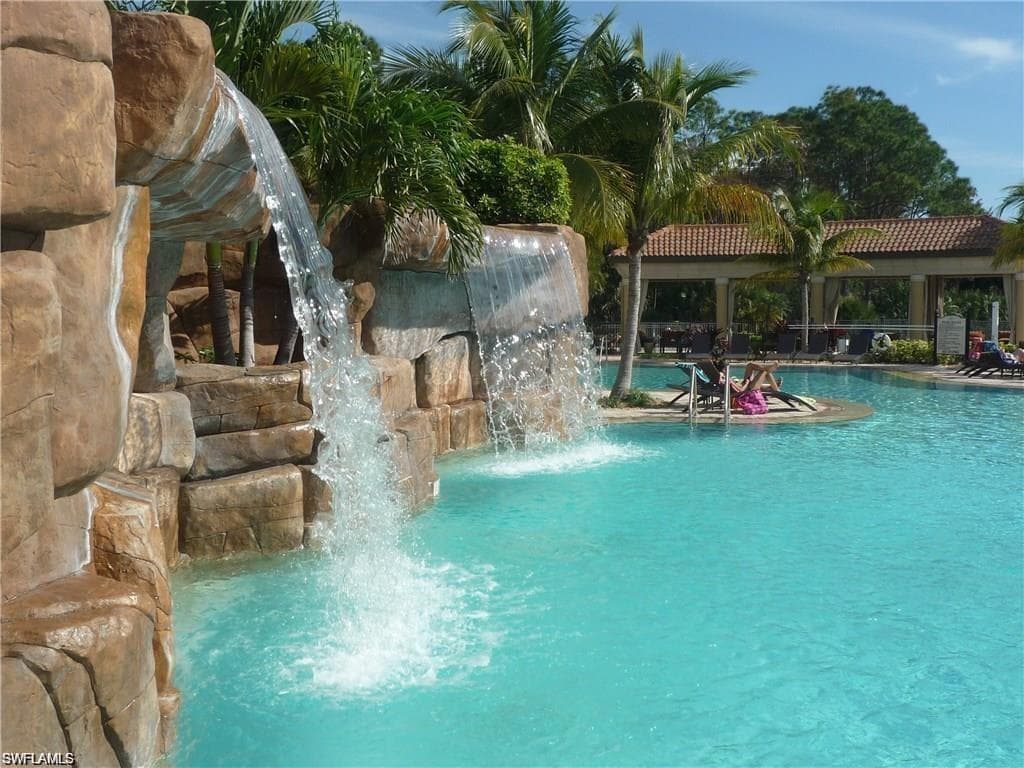 9525 AVELLINO WAY 2616 NAPLES, FL 34113