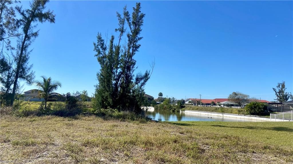 1902 SW 11th ST CAPE CORAL, FL 33991
