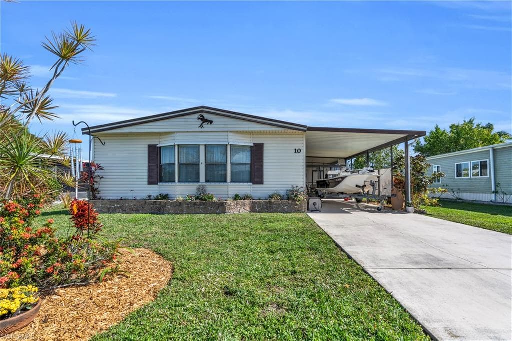 10 Lake Diane DR NAPLES, FL 34114