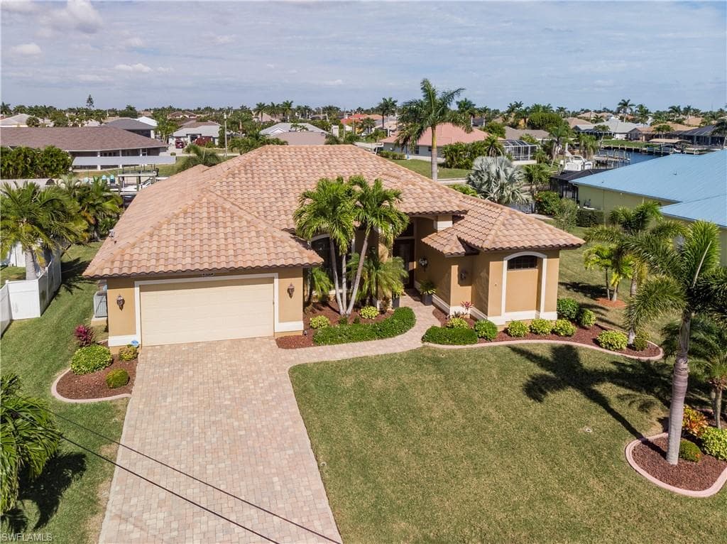 2311 SW 54th LN CAPE CORAL, FL 33914