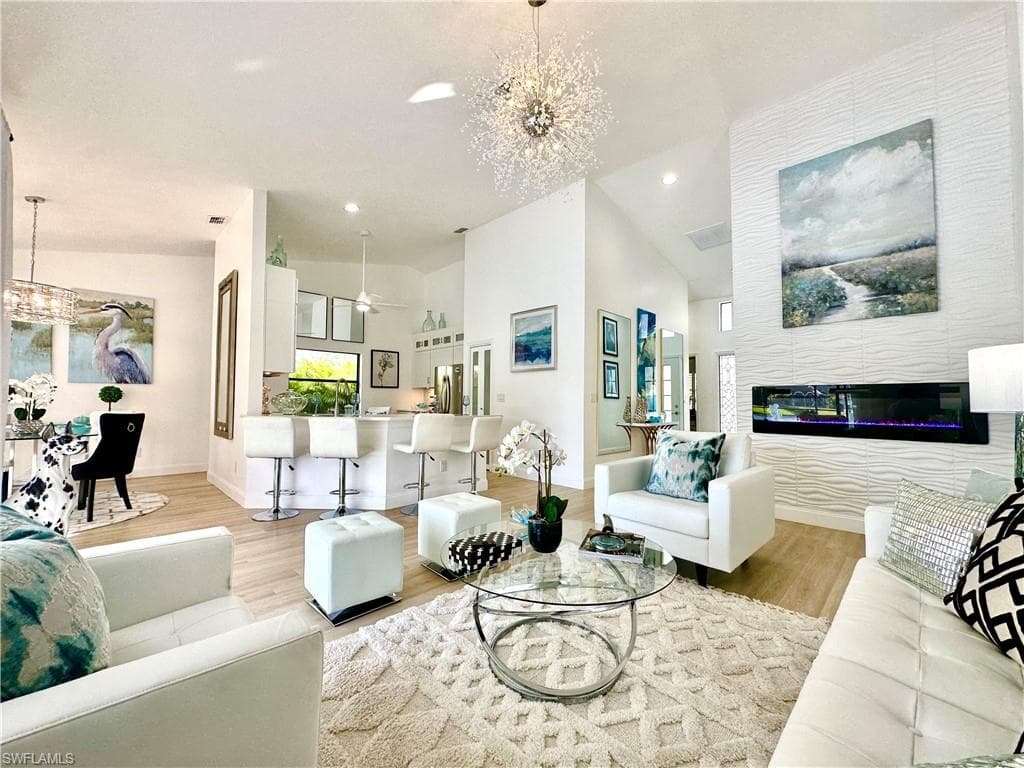 1376 Monarch CIR NAPLES, FL 34116