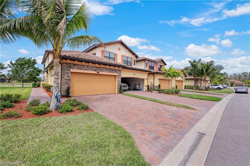 17390 Cherrywood CT 7001 BONITA SPRINGS, FL 34135