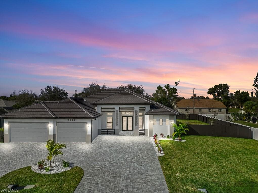3006 8th CT CAPE CORAL, FL 33914