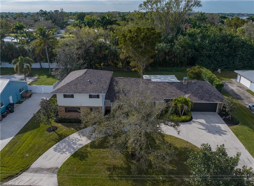 8511 Yorkshire LN FORT MYERS, FL 33919