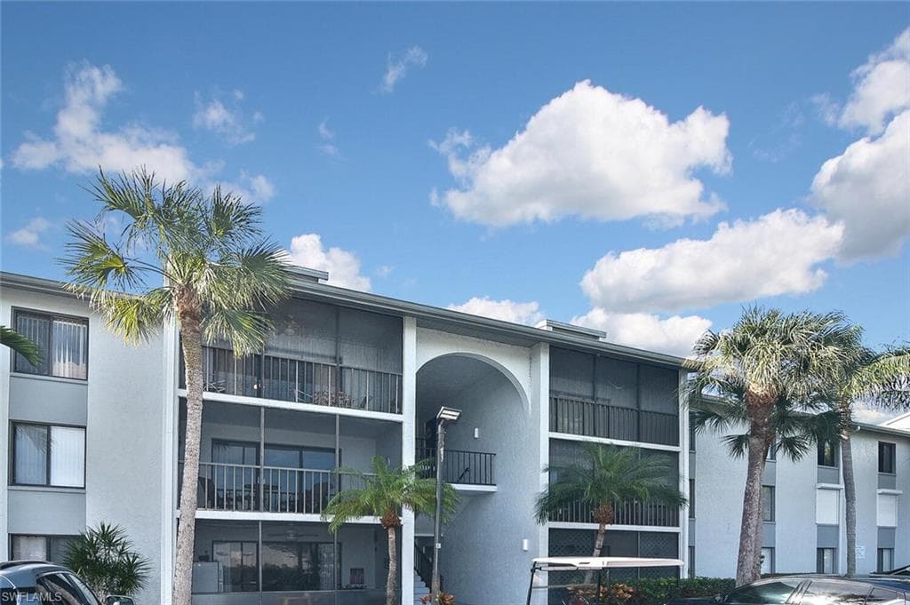 9610 Green Cypress LN 17 FORT MYERS, FL 33905
