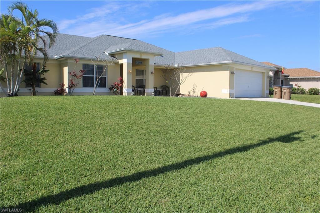 2208 NE 22nd PL CAPE CORAL, FL 33909