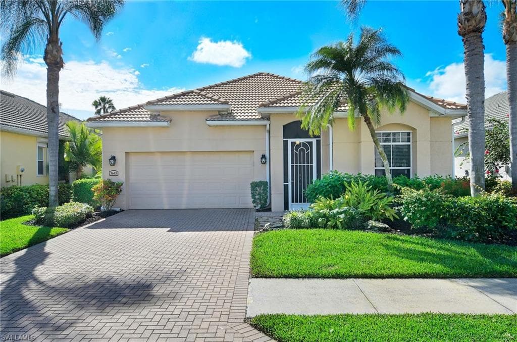 3645 Grand Cypress DR NAPLES, FL 34119