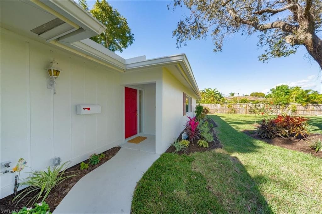 24 Crooked LN 12 NAPLES, FL 34112