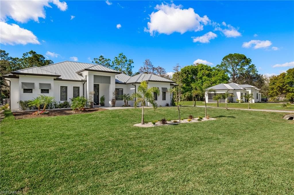 105 14th ST NE NAPLES, FL 34120