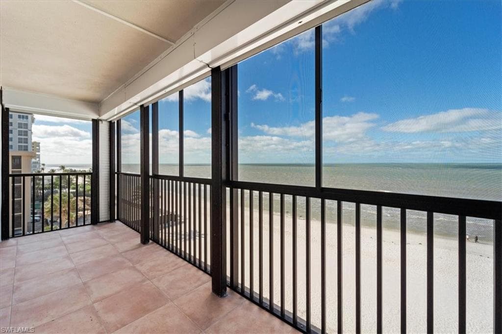 9375 Gulf Shore DR 604 NAPLES, FL 34108