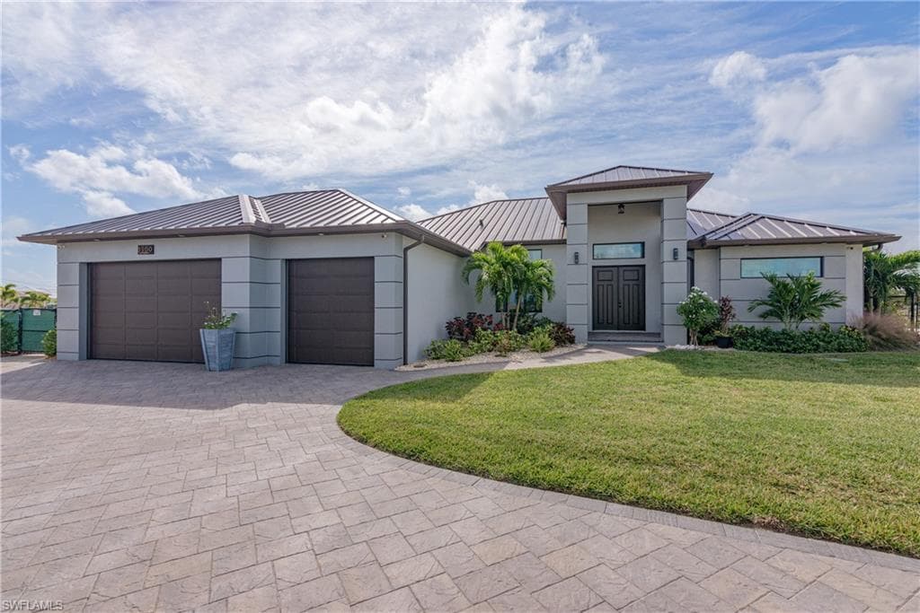 3900 Gulfstream PKWY CAPE CORAL, FL 33993