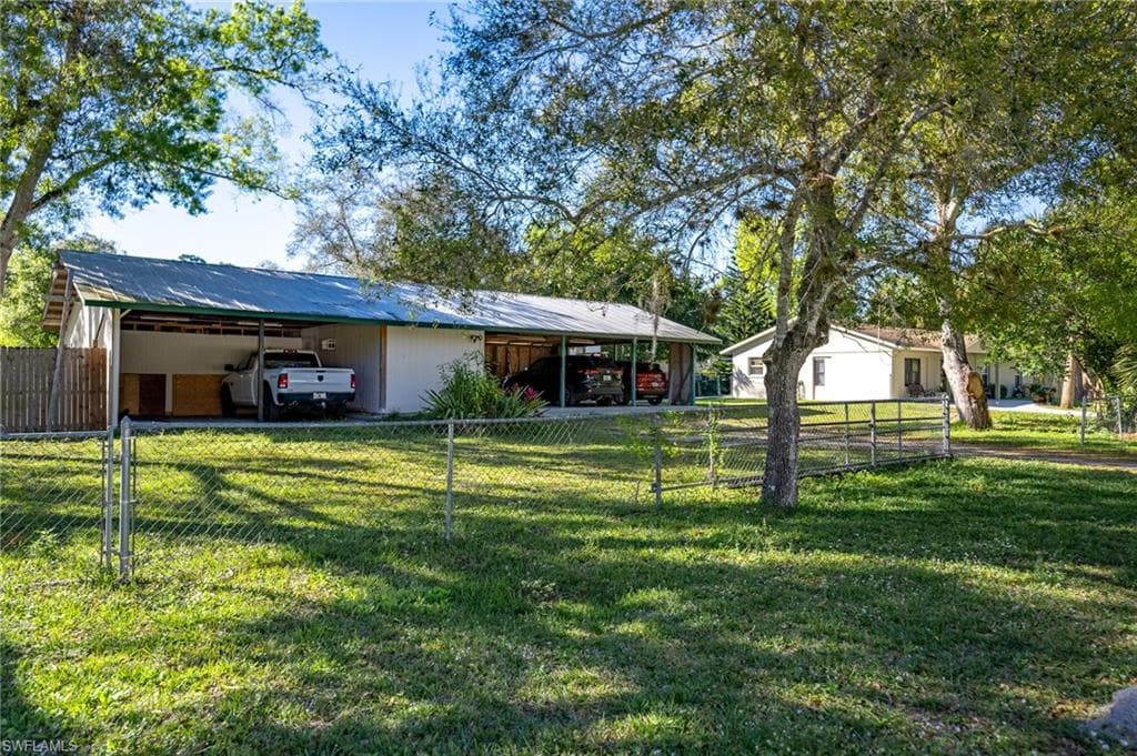 450 Christopher CT LABELLE, FL 33935