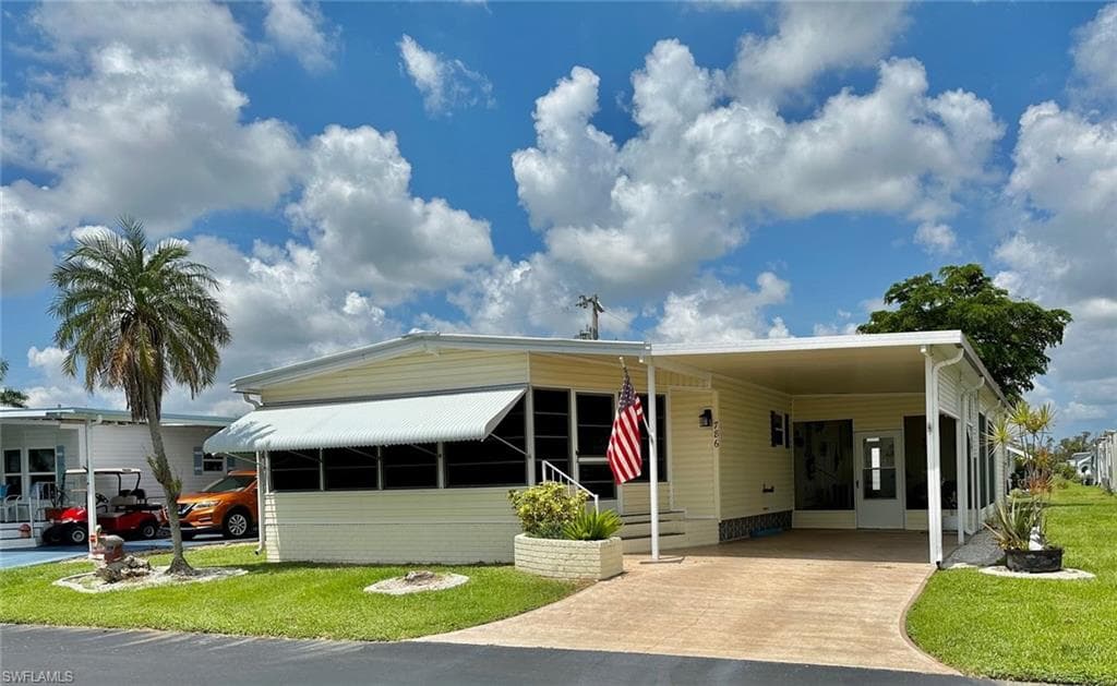 786 Roses LN NORTH FORT MYERS, FL 33917