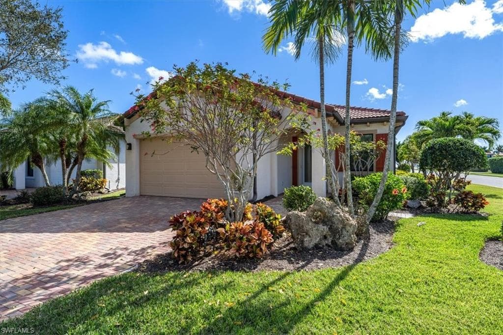1330 Manado DR NAPLES, FL 34113