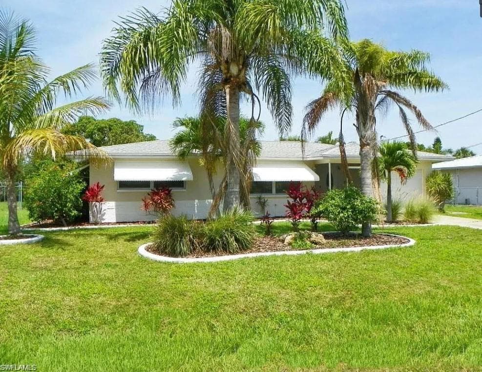 5604 SW 1st CT CAPE CORAL, FL 33914