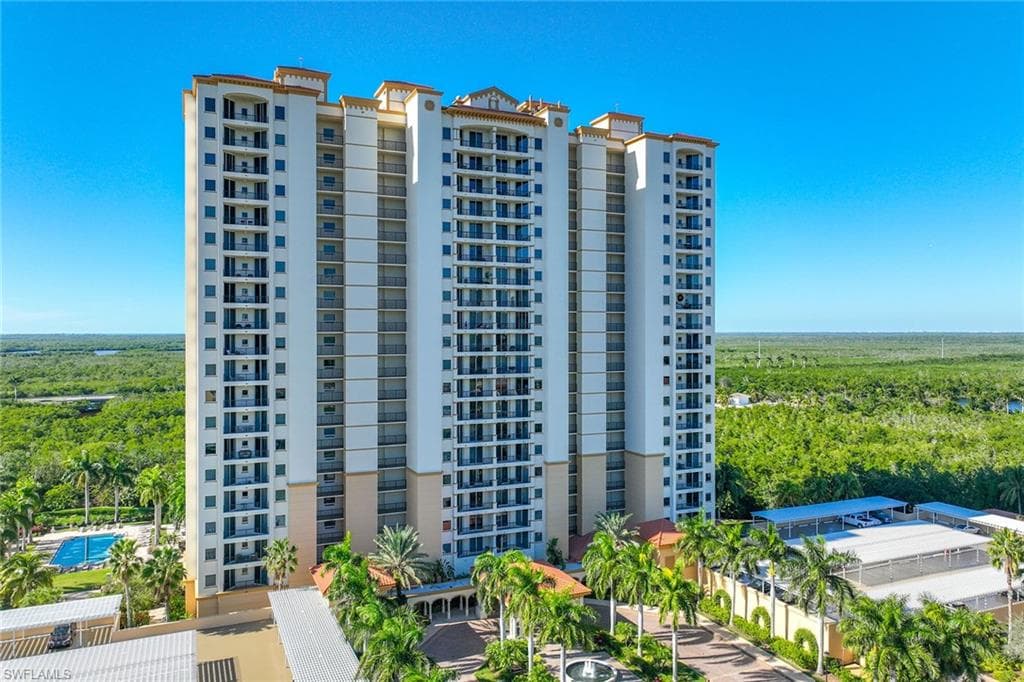 1065 Borghese LN 906 NAPLES, FL 34114
