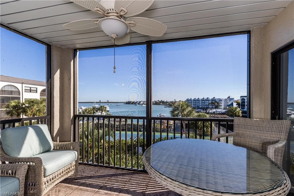 1019 Anglers CV F401 MARCO ISLAND, FL 34145