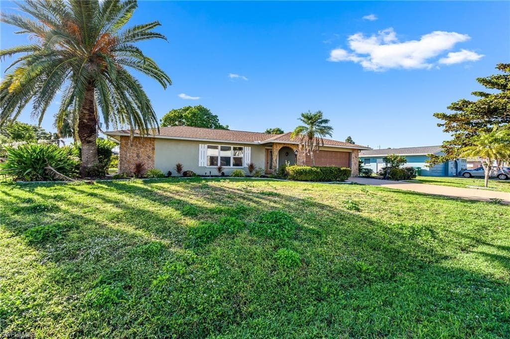 4920 Nassau CT CAPE CORAL, FL 33904