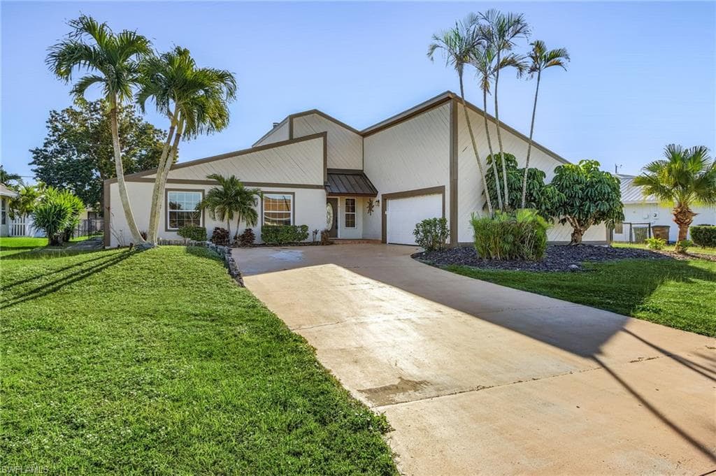 3525 SE 2nd PL CAPE CORAL, FL 33904
