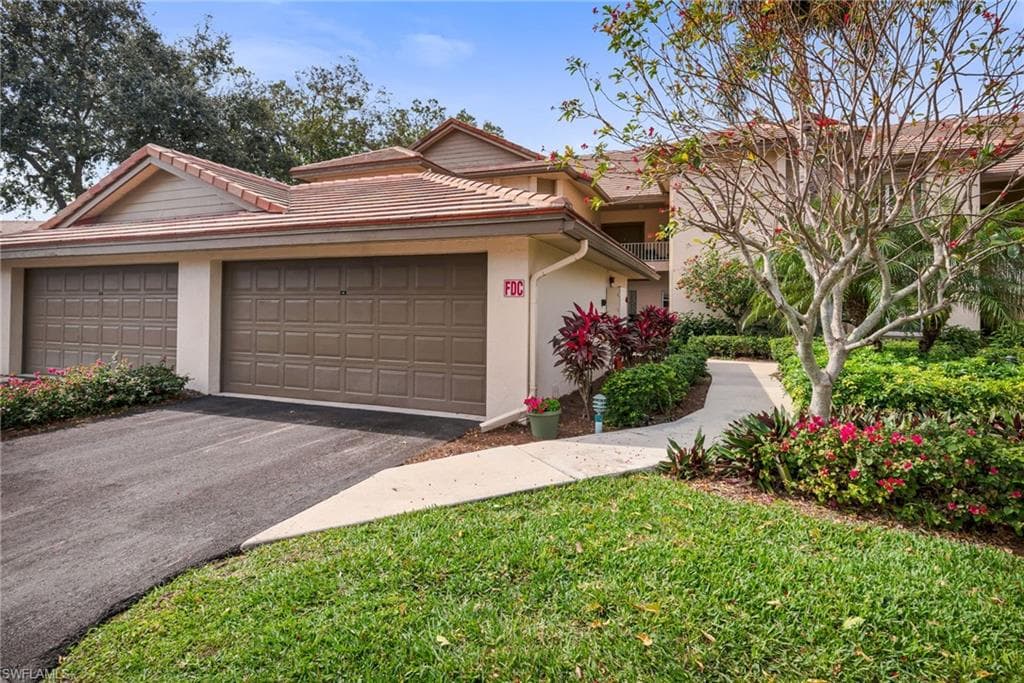 26868 Wedgewood DR 202 BONITA SPRINGS, FL 34134