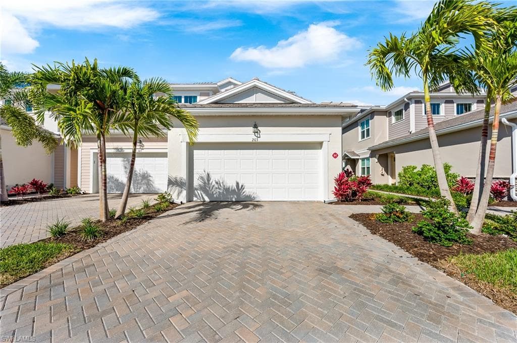 4683 Arboretum CIR 203 NAPLES, FL 34112