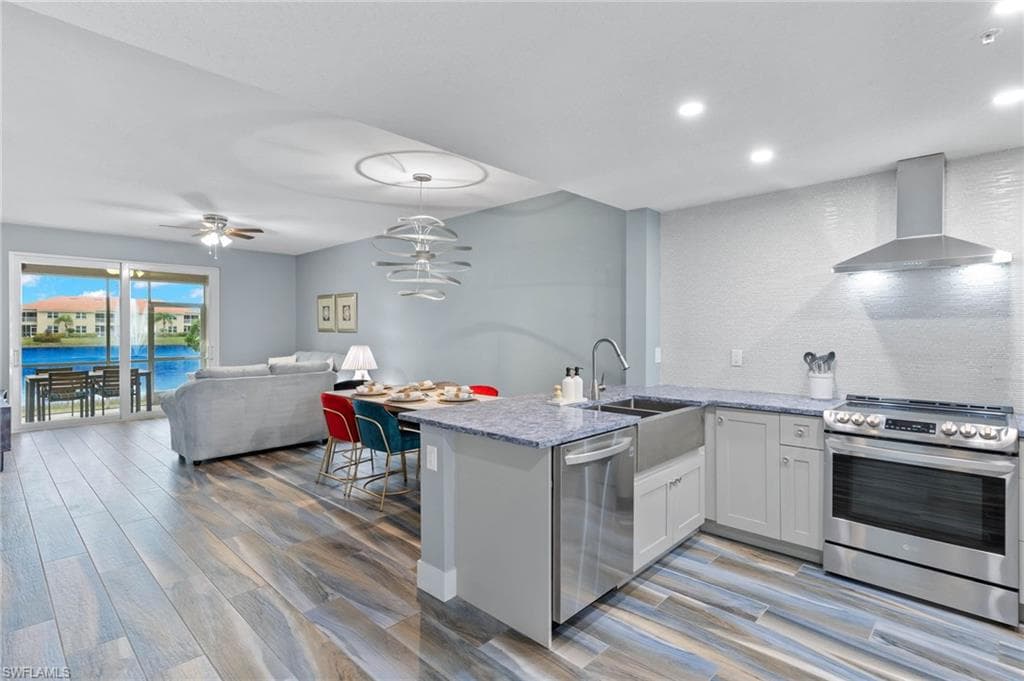 6270 Huntington Lakes CIR 101 NAPLES, FL 34119