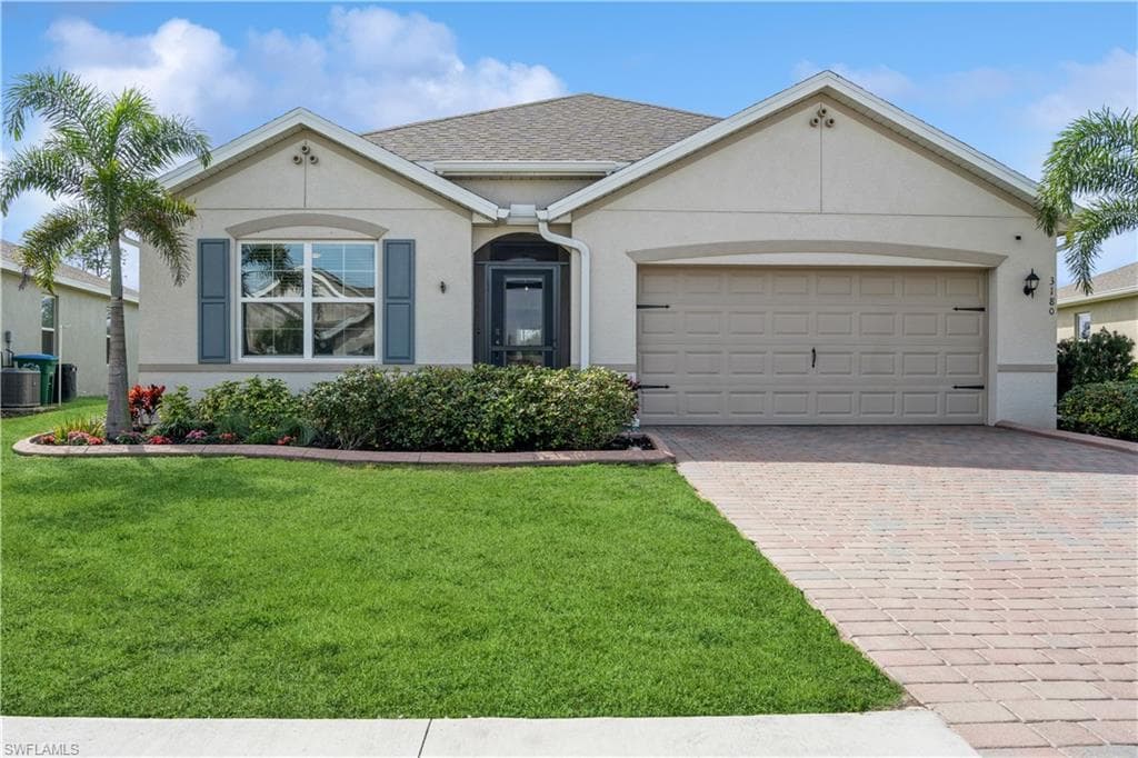 3180 Estancia LN CAPE CORAL, FL 33909