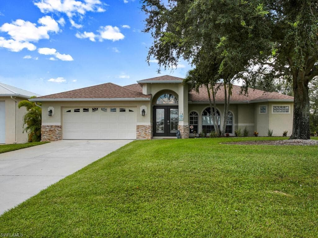 3306 24th ST SW LEHIGH ACRES, FL 33976