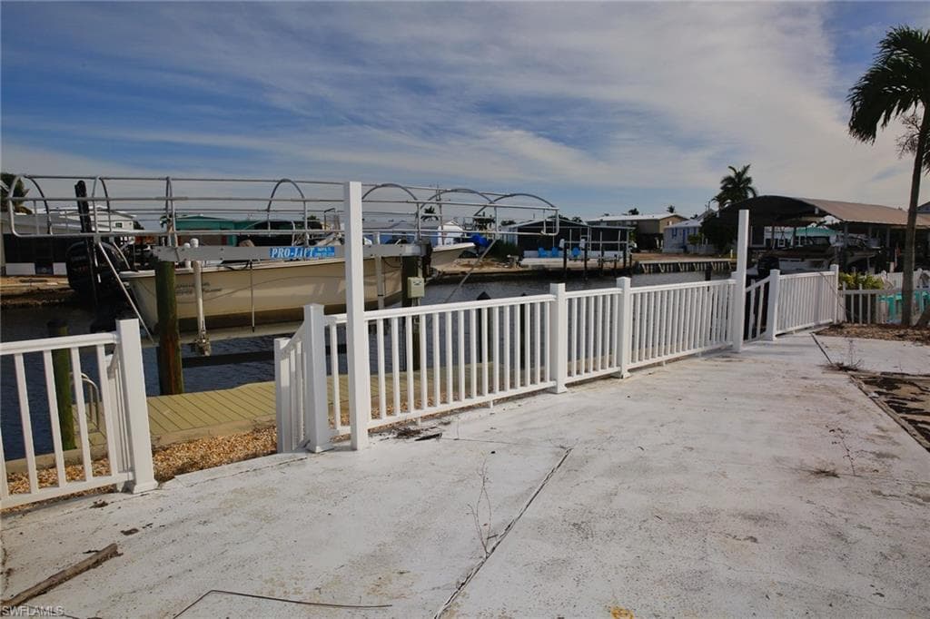 3752 Cherry LN ST. JAMES CITY, FL 33956