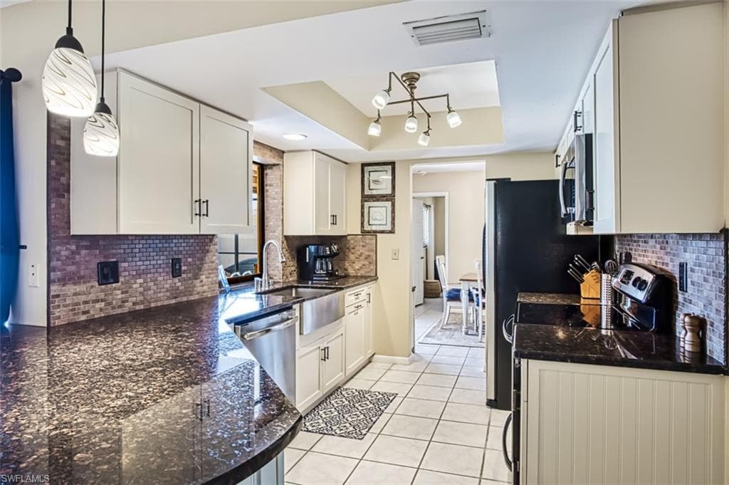 4509 SW 5th AVE CAPE CORAL, FL 33914