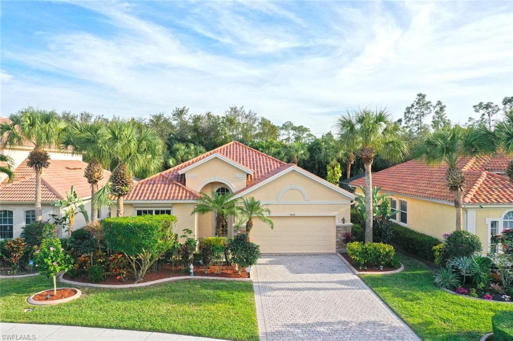 7846 Founders CIR NAPLES, FL 34104