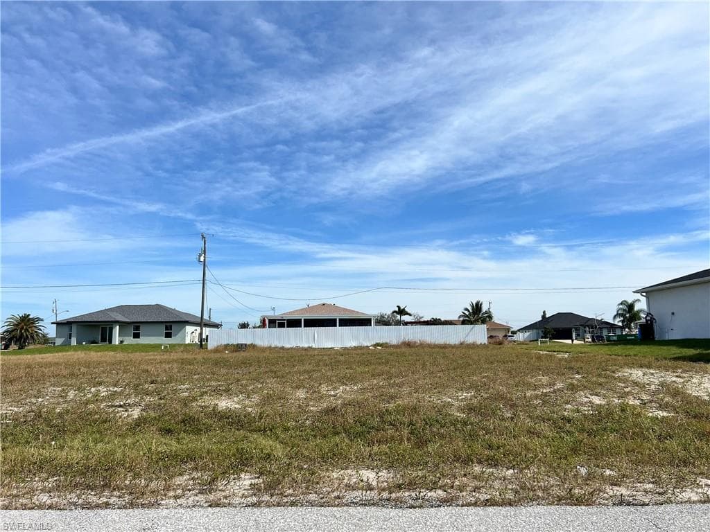 1909 NE 2nd AVE CAPE CORAL, FL 33909