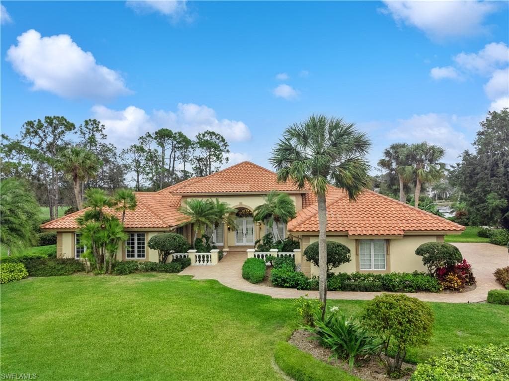 4501 Pond Apple DR S NAPLES, FL 34119