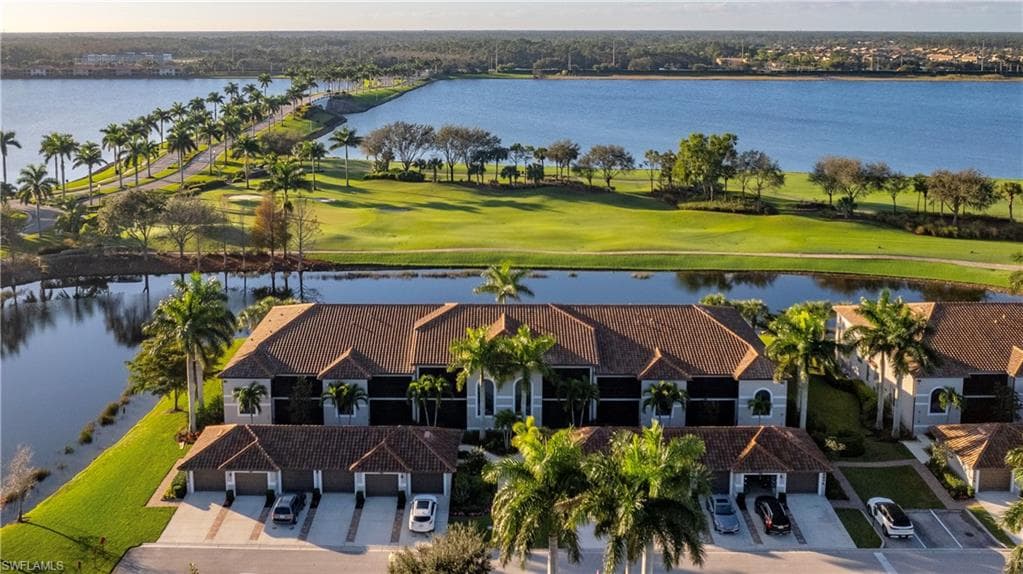 10074 Siesta Bay DR 9814 NAPLES, FL 34120