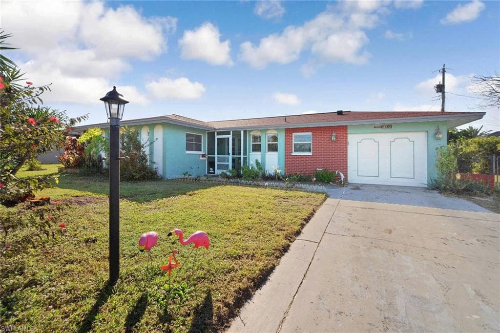108 SE 42nd TER CAPE CORAL, FL 33904