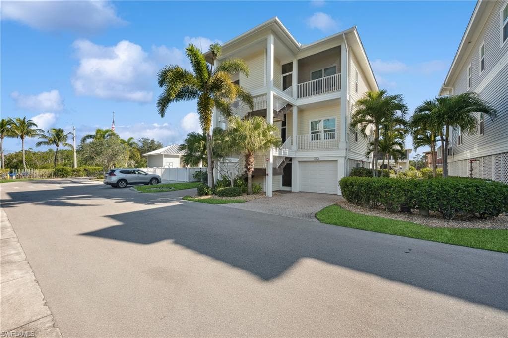 306 Angler DR 102 GOODLAND, FL 34140