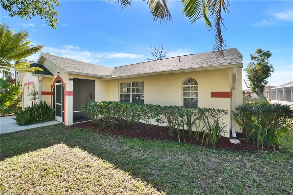 11540 Red Hibiscus DR