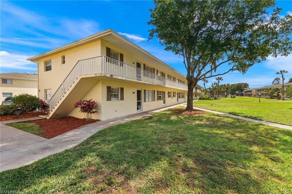 3325 Airport RD N Q8 NAPLES, FL 34105