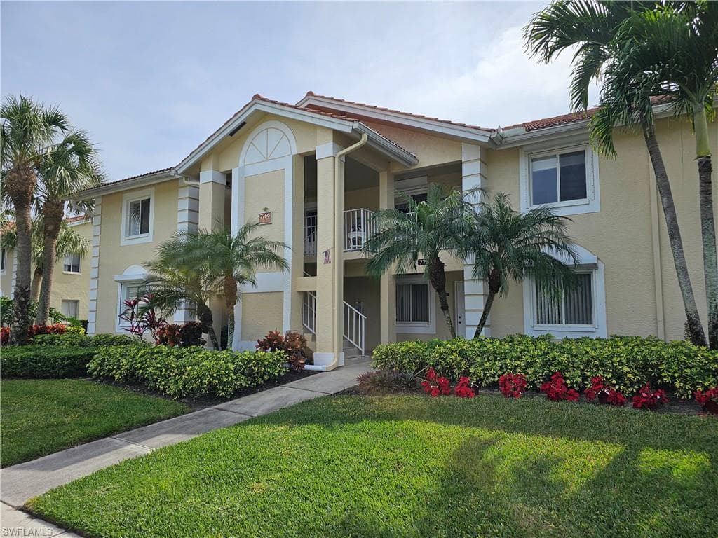 7766 Emerald CIR R-201 NAPLES, FL 34109