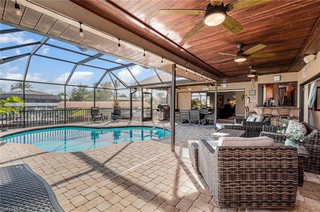 1722 9th TER CAPE CORAL, FL 33990