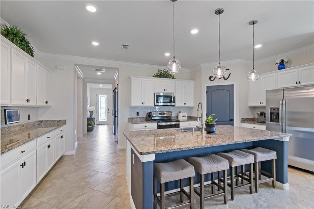11604 Onyx CIR FORT MYERS, FL 33913