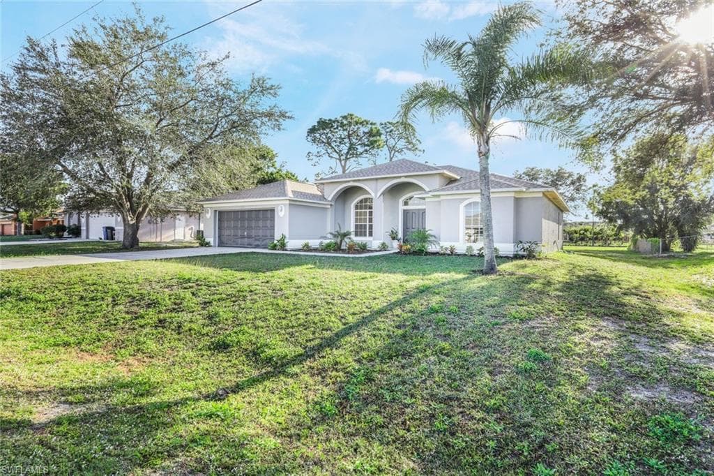 139 Zenith CIR FORT MYERS, FL 33913