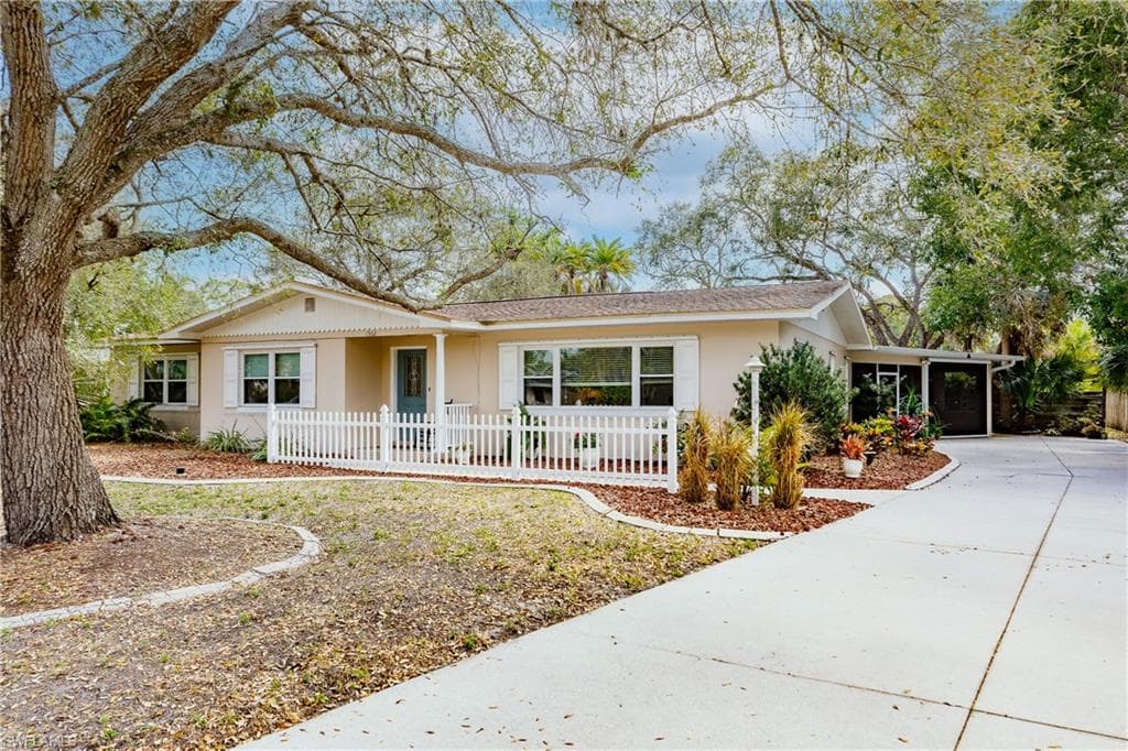 1362 Braman AVE FORT MYERS, FL 33901