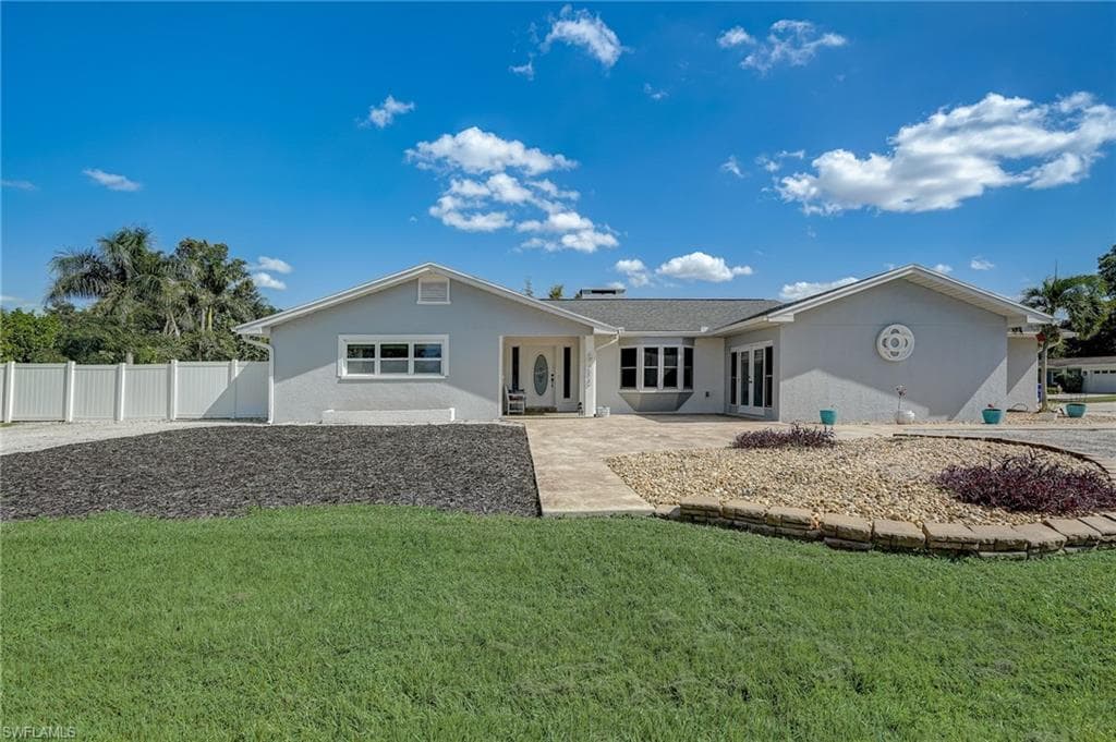 3835 Harold AVE FORT MYERS, FL 33901