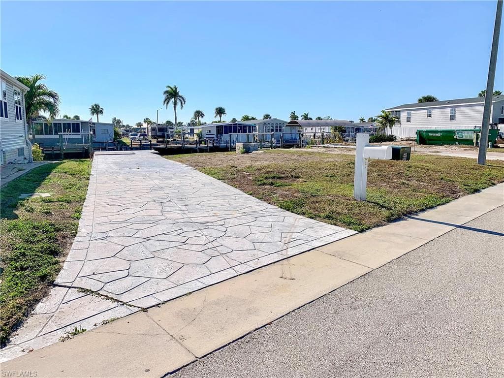 17770 Stevens BLVD FORT MYERS BEACH, FL 33931