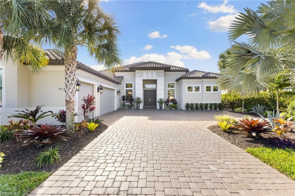 9018 Sorreno CT NAPLES, FL 34119