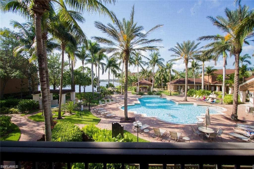 1210 Reserve WAY 9-203 NAPLES, FL 34105