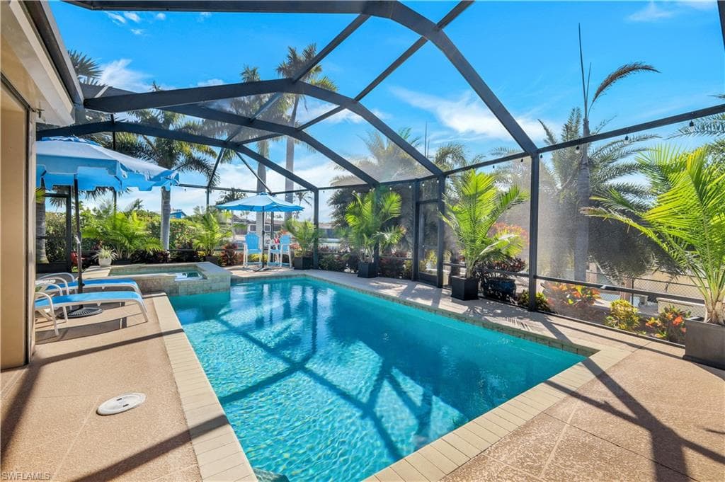 746 Apple CT MARCO ISLAND, FL 34145