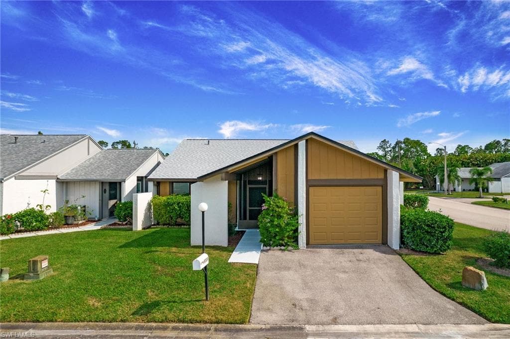 9709 Baycrest TER LEHIGH ACRES, FL 33936