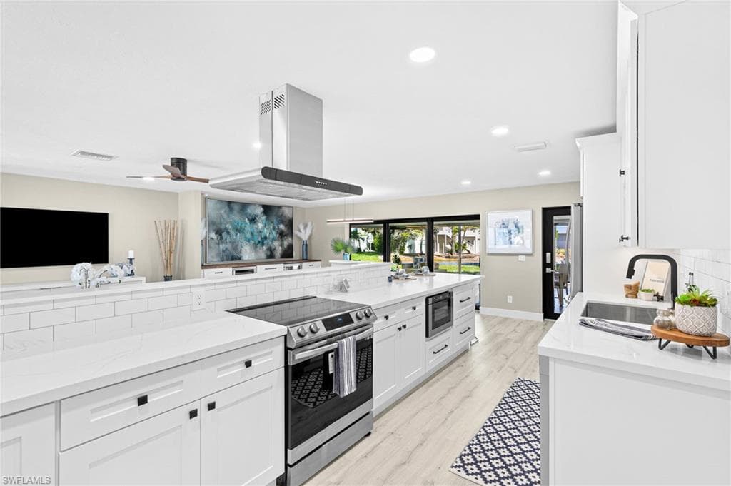 11451 Rebecca CIR FORT MYERS BEACH, FL 33931